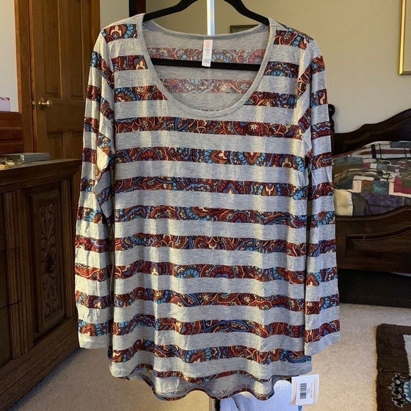 LULAROE Lynnae Long Sleeve Tunic Size Large NWT - Picture 1 of 5